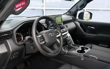 Toyota Land Cruiser, 2026 год, 15 990 000 рублей, 12 фотография