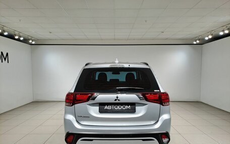 Mitsubishi Outlander III рестайлинг 3, 2022 год, 2 249 000 рублей, 6 фотография