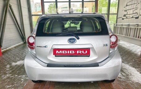 Toyota Prius c I, 2016 год, 1 350 000 рублей, 2 фотография