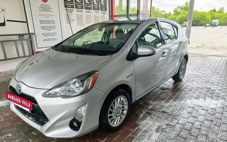 Toyota Prius c I, 2016 год, 1 350 000 рублей, 4 фотография