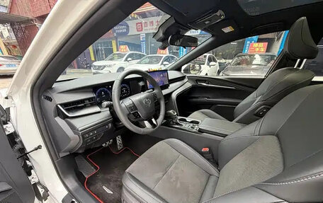 Toyota Camry, 2025 год, 3 370 000 рублей, 9 фотография