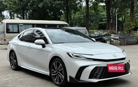 Toyota Camry, 2025 год, 3 370 000 рублей, 2 фотография