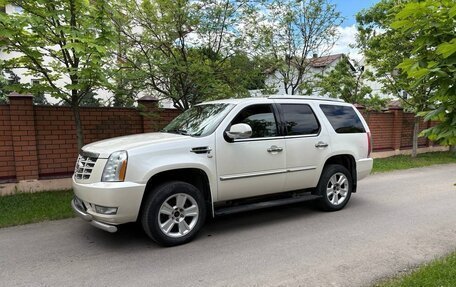 Cadillac Escalade III, 2011 год, 2 200 000 рублей, 3 фотография