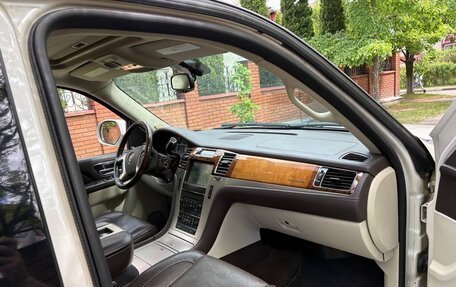 Cadillac Escalade III, 2011 год, 2 200 000 рублей, 15 фотография