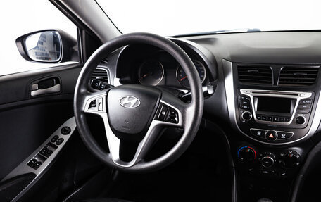 Hyundai Solaris II рестайлинг, 2015 год, 799 000 рублей, 13 фотография
