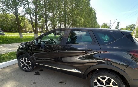 Renault Kaptur I рестайлинг, 2019 год, 1 350 000 рублей, 2 фотография