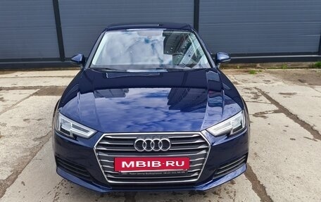 Audi A4, 2018 год, 2 500 000 рублей, 12 фотография