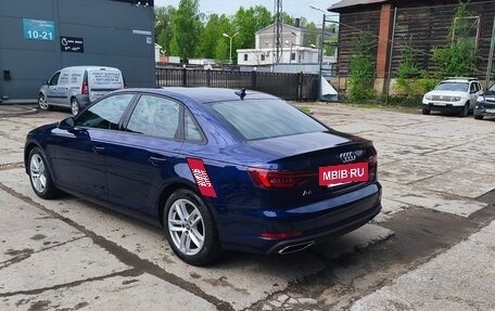 Audi A4, 2018 год, 2 500 000 рублей, 24 фотография