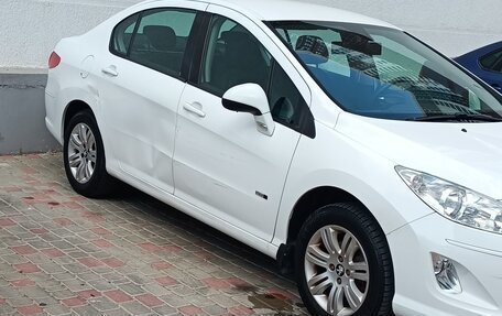Peugeot 408 I рестайлинг, 2014 год, 750 000 рублей, 4 фотография