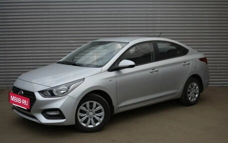 Hyundai Solaris II рестайлинг, 2017 год, 1 100 000 рублей, 2 фотография
