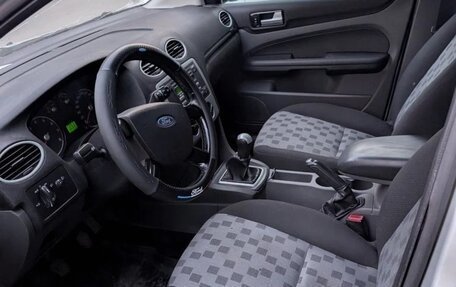Ford Focus II рестайлинг, 2006 год, 460 000 рублей, 3 фотография