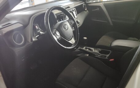 Toyota RAV4, 2016 год, 1 970 000 рублей, 7 фотография