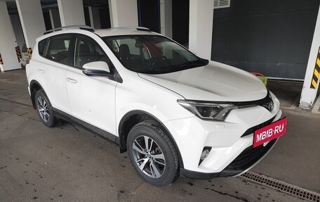 Toyota RAV4, 2016 год, 1 970 000 рублей, 2 фотография