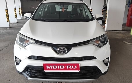 Toyota RAV4, 2016 год, 1 970 000 рублей, 5 фотография