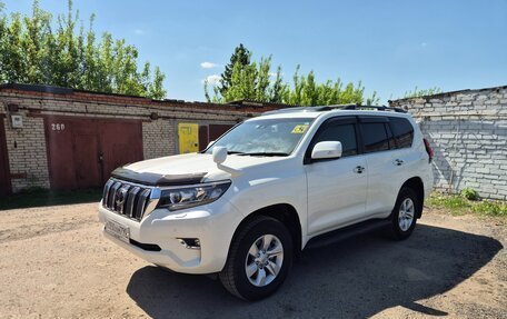 Toyota Land Cruiser Prado 150 рестайлинг 2, 2020 год, 6 500 000 рублей, 2 фотография