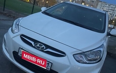 Hyundai Solaris II рестайлинг, 2011 год, 800 000 рублей, 1 фотография