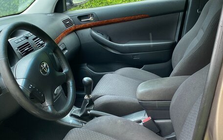 Toyota Avensis III рестайлинг, 2006 год, 450 000 рублей, 11 фотография