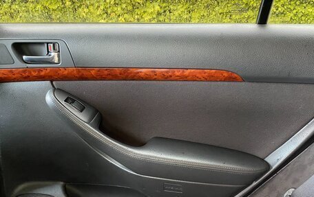 Toyota Avensis III рестайлинг, 2006 год, 450 000 рублей, 15 фотография