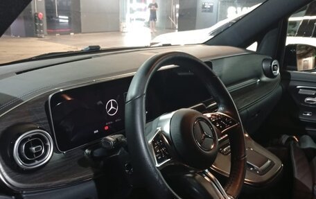 Mercedes-Benz V-Класс, 2025 год, 15 450 000 рублей, 3 фотография