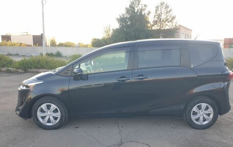 Toyota Sienta II, 2020 год, 1 900 000 рублей, 12 фотография