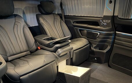 Mercedes-Benz EQV, 2020 год, 12 200 000 рублей, 19 фотография