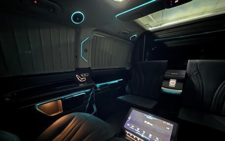 Mercedes-Benz EQV, 2020 год, 12 200 000 рублей, 27 фотография