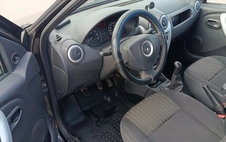 Renault Logan I, 2013 год, 450 000 рублей, 17 фотография