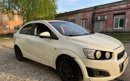 Chevrolet Aveo III, 2014 год, 290 000 рублей, 3 фотография