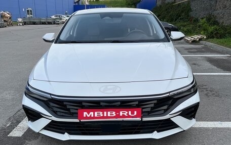 Hyundai Elantra, 2023 год, 1 670 000 рублей, 2 фотография
