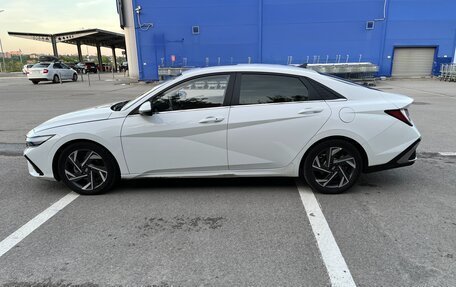 Hyundai Elantra, 2023 год, 1 670 000 рублей, 8 фотография