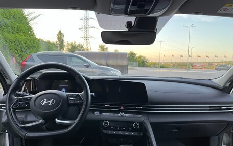 Hyundai Elantra, 2023 год, 1 670 000 рублей, 13 фотография