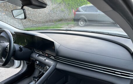 Hyundai Elantra, 2023 год, 1 670 000 рублей, 11 фотография
