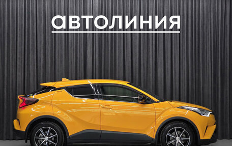 Toyota C-HR I рестайлинг, 2017 год, 2 100 000 рублей, 6 фотография