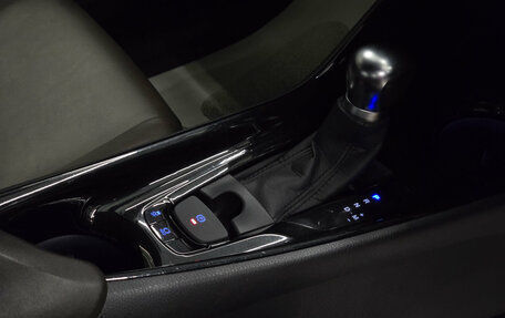 Toyota C-HR I рестайлинг, 2017 год, 2 100 000 рублей, 14 фотография