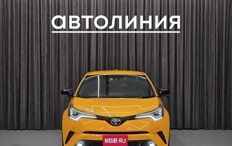 Toyota C-HR I рестайлинг, 2017 год, 2 100 000 рублей, 4 фотография
