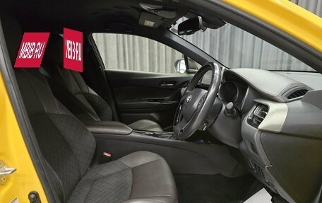 Toyota C-HR I рестайлинг, 2017 год, 2 100 000 рублей, 10 фотография