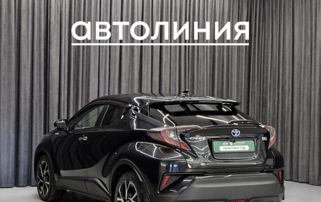 Toyota C-HR I рестайлинг, 2018 год, 1 999 000 рублей, 7 фотография