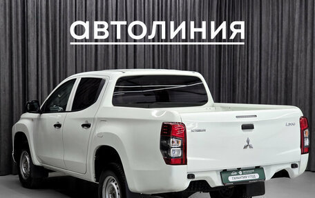 Mitsubishi L200 IV рестайлинг, 2019 год, 2 050 000 рублей, 7 фотография