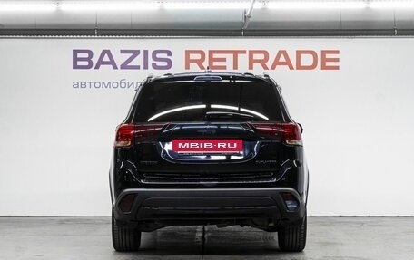 Mitsubishi Outlander III рестайлинг 3, 2015 год, 1 850 000 рублей, 7 фотография