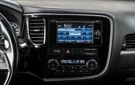 Mitsubishi Outlander III рестайлинг 3, 2015 год, 1 850 000 рублей, 20 фотография