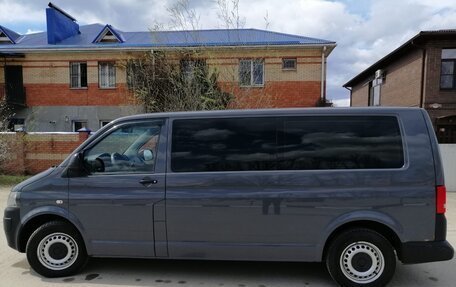 Volkswagen Caravelle T5, 2013 год, 1 500 000 рублей, 3 фотография