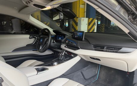 BMW i8 I рестайлинг, 2015 год, 6 700 000 рублей, 32 фотография
