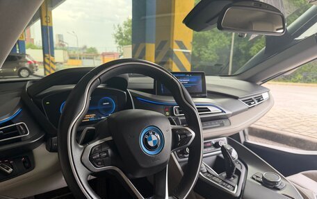 BMW i8 I рестайлинг, 2015 год, 6 700 000 рублей, 26 фотография