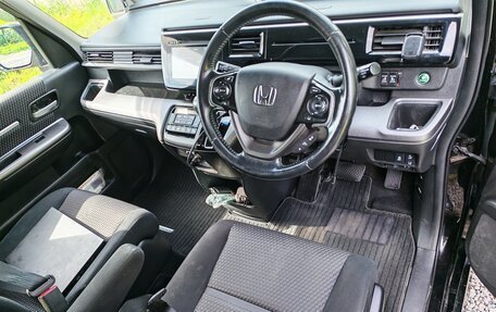 Honda Stepwgn IV, 2016 год, 1 590 000 рублей, 10 фотография
