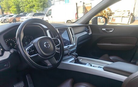 Volvo XC60 II, 2018 год, 2 850 000 рублей, 8 фотография