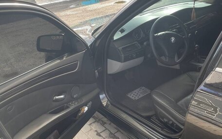 BMW 5 серия, 2003 год, 1 350 000 рублей, 17 фотография