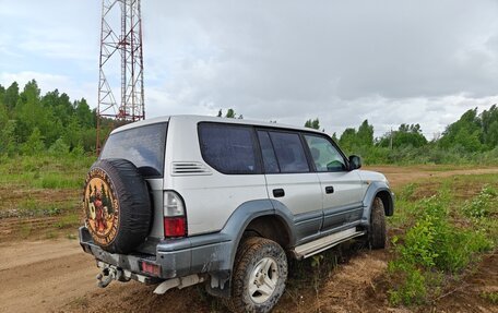 Toyota Land Cruiser Prado 90 рестайлинг, 2002 год, 2 000 000 рублей, 6 фотография