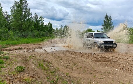Toyota Land Cruiser Prado 90 рестайлинг, 2002 год, 2 000 000 рублей, 2 фотография