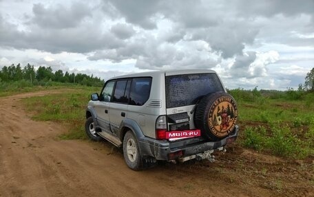 Toyota Land Cruiser Prado 90 рестайлинг, 2002 год, 2 000 000 рублей, 8 фотография