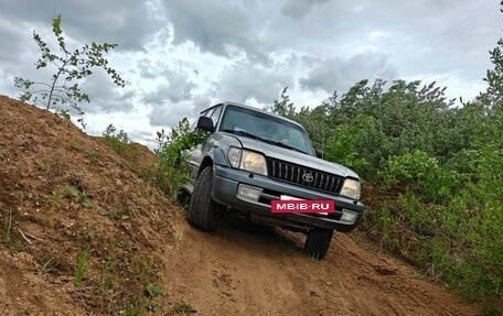 Toyota Land Cruiser Prado 90 рестайлинг, 2002 год, 2 000 000 рублей, 3 фотография